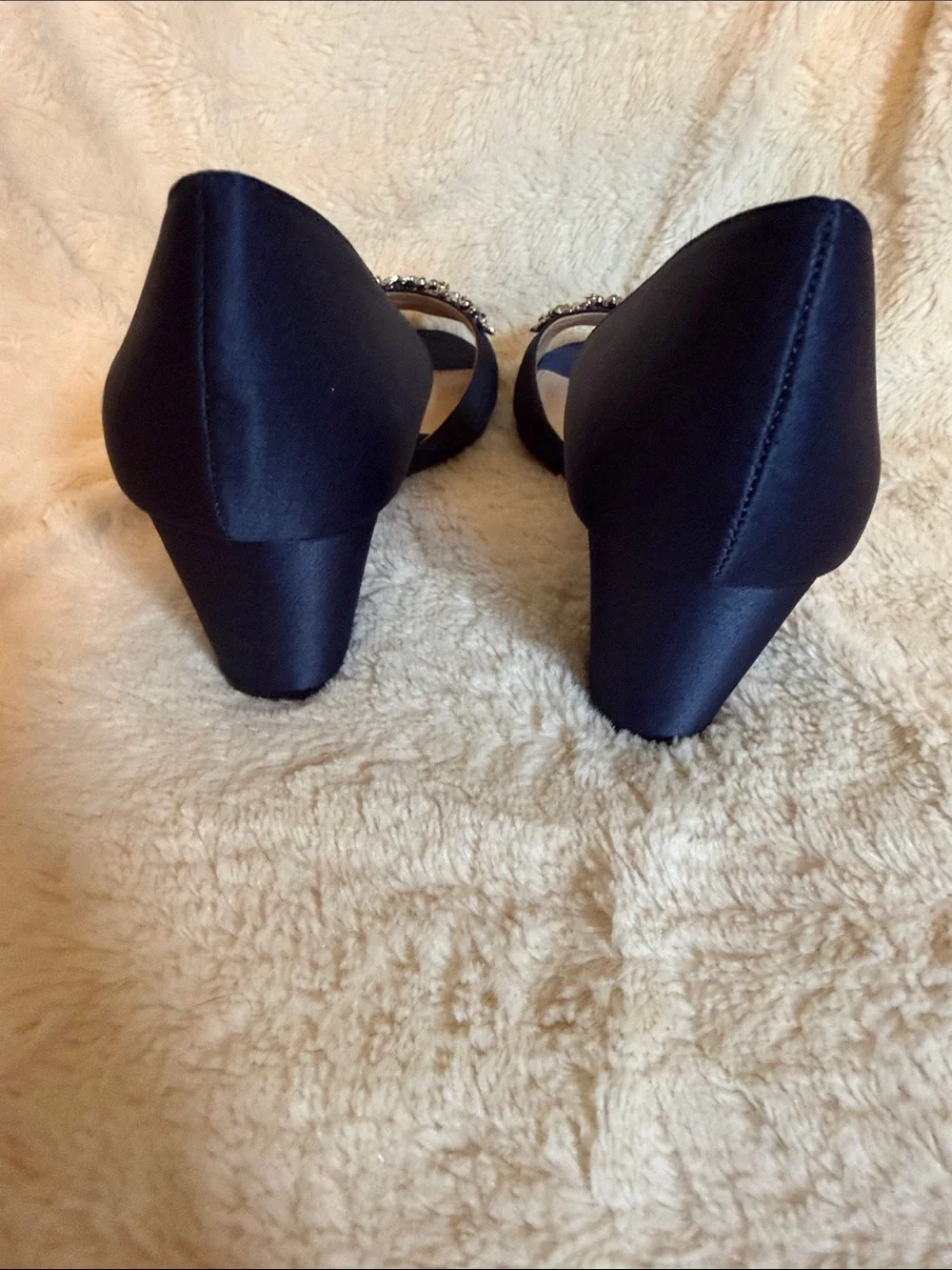 Nina New York Navy Blue Satin Peep Toe Wedge Heels Crystal Brooch Size 7.5M - Picture 4 of 8